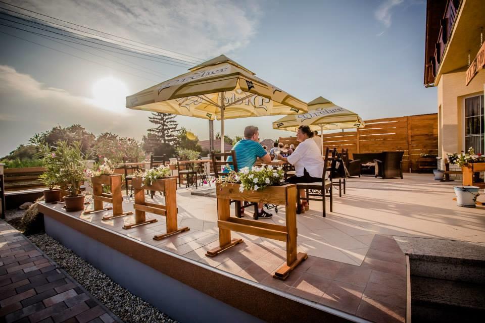 Vulcano Vendeghaz Hotel Mesteri Exterior foto